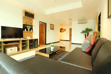 Serena Sathorn Suite