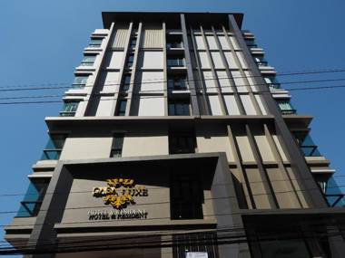 Casa Luxe Hotel & Resident