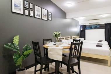 T1 Large Room Full kitchen 1 minute to BTS
