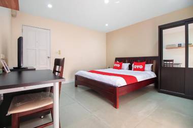 OYO 274 Meesook Residence