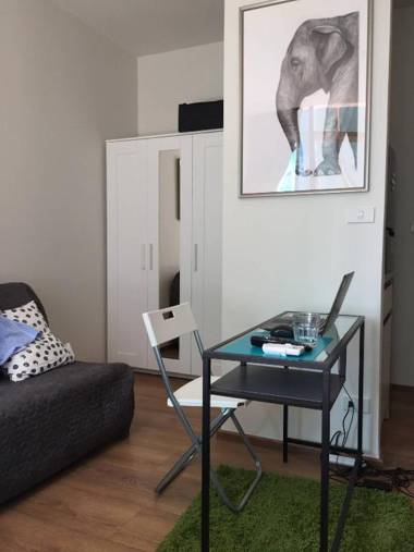 1br@bts E5skytop Pool@50ffree Pocketwifi#213