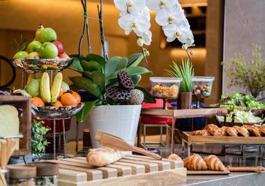 Carlton Hotel Bangkok Sukhumvit - SHA Extra Plus