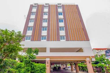 Vaccinated Staff - OYO 411 Grandview Condo 15