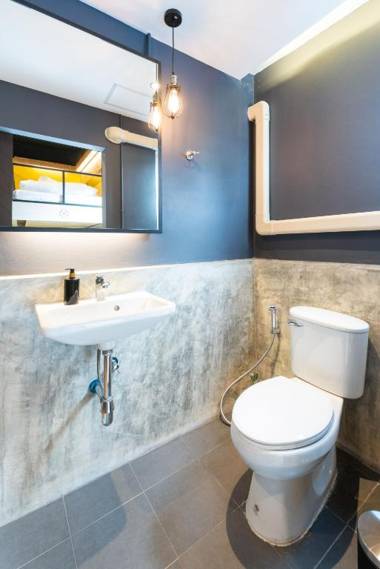 LOBSUEK Hostel หลบศึก โฮสเทล