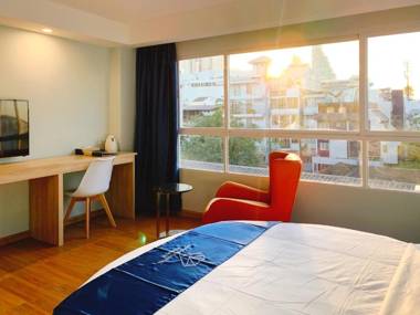 Sapphire hotel Silom Bangkok 蓝宝石曼谷酒店