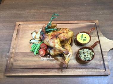 4 Monkeys Hotel - SHA Extra Plus