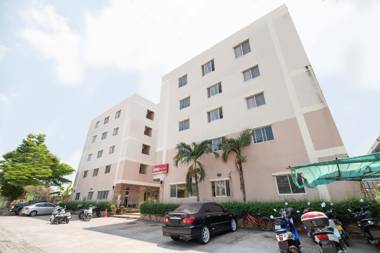 Vaccinated Staff - OYO 519 B Min Airport