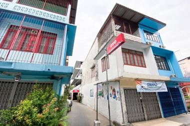 OYO 525 MRT Phetkasem 48-1 Place