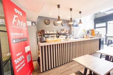 Vaccinated Staff - OYO 615 Bossa House Hostel & Cafe