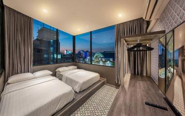 Happy Station Hostel