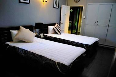 OYO 857 42 Loft Bed And Breakfast