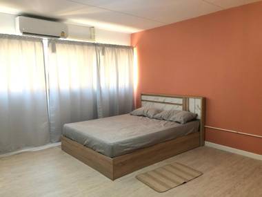 Popular CondoT8@IMPACT Arena