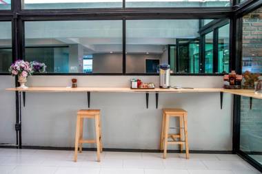 RoomQuest Don Mueang Airport