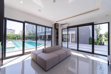 Gate43 airport hotel (SHA Plus)