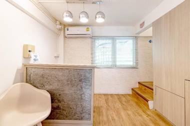 Ze Residence Bang Aor Station