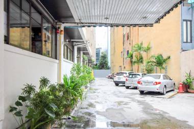 Crown Bts Nana Hotel