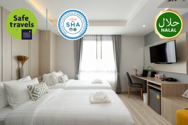 The Riski Hotel @ Bangphlat Station (SHA Certified)