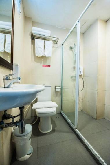 iCheck inn Regency Chinatown