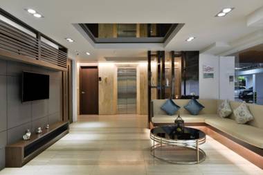 Ten Ekamai Residences