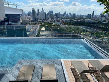 Siamese Exclusive Queens