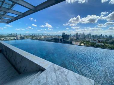 Siamese Exclusive Queens