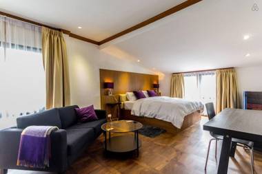 Fabulous Second Floor Apartment Dasiri Downtown Residence