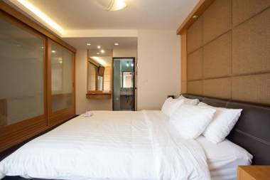 Lovely Two Bedroom In Bangkok Downtown Mrtbts