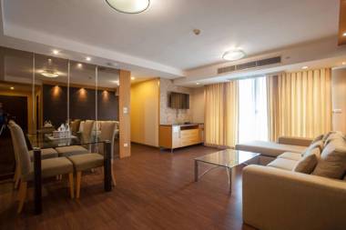 Lovely Two Bedroom In Bangkok Downtown Mrtbts