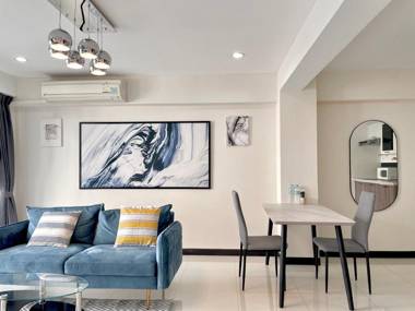 Modern Unit at LumpiniSathon by Sabai Bangkok
