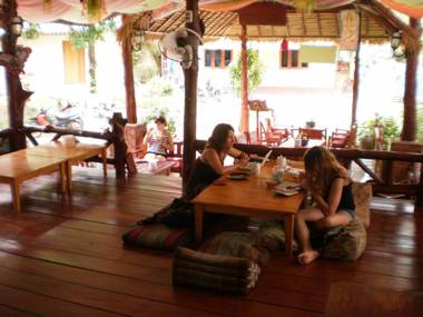 Easy Life Bungalows