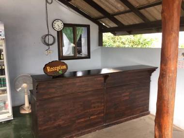 Phupha Bungalow Haad Rin