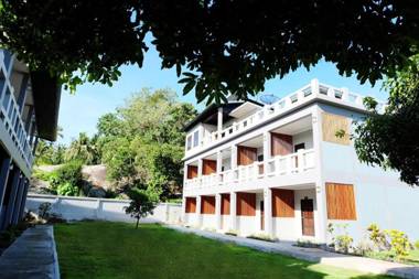 Billabong Hotel and Cafe