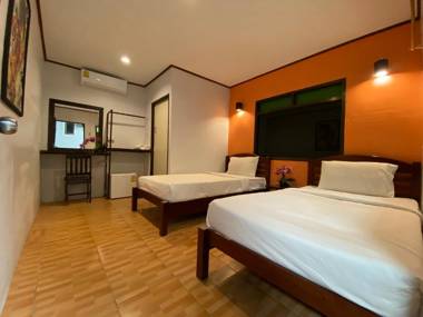 Eclipse Hostel and Bar