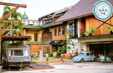 Dream factory hotel (SHA Plus)