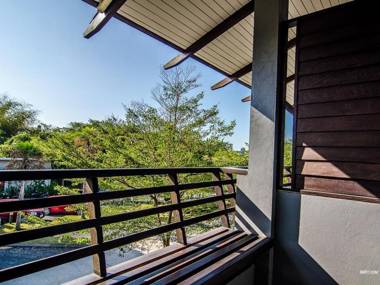 Naraya Riverside Resort