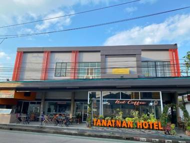 Tanatnan Hotel (SHA Certified)
