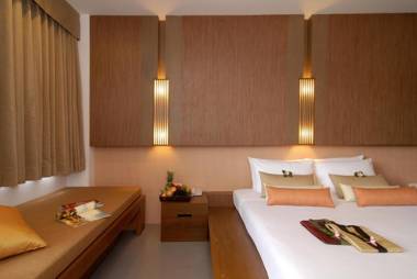 Peach Blossom Resort & Pool Villa - SHA Plus