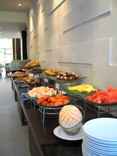 Peach Hill Resort - SHA Extra Plus