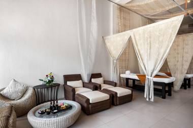 Patong Paragon Resort & Spa SHA Extra Plus