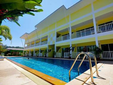 OYO 75361 Phuket Airport Sonwa Resort