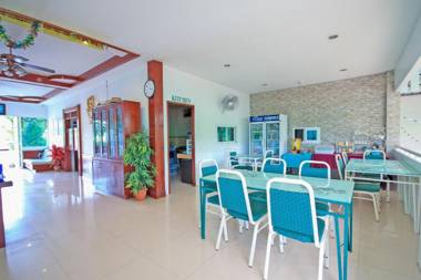 OYO 75361 Phuket Airport Sonwa Resort