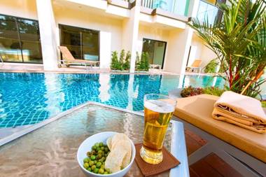 Airport Beach Hotel Phuket - SHA Extra Plus