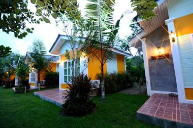 Baan Suan Leela