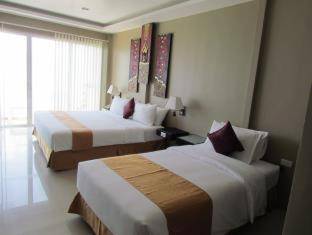 The Front Hotel and Apartments