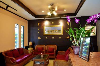 Outdoor Inn Kata Hotel