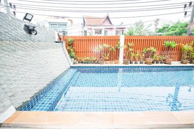 Vaccinated Staff - OYO 343 Wanna Marine