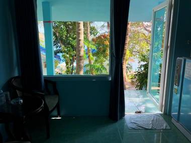 Naiharn On The Rock Resort Phuket