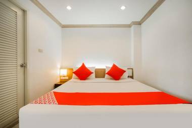 OYO 232 Patong City Hometel