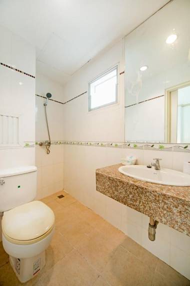 OYO 232 Patong City Hometel