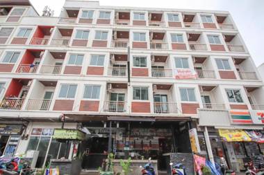 Vaccinated Staff - OYO 75321 Gemma Patong